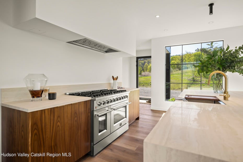 110 Mansfield Road Photo 20