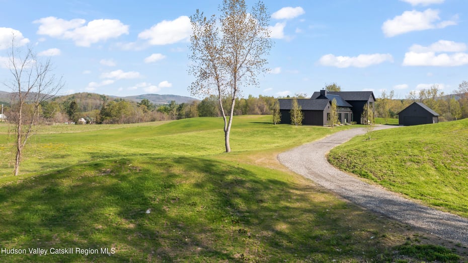 110 Mansfield Road Photo 3