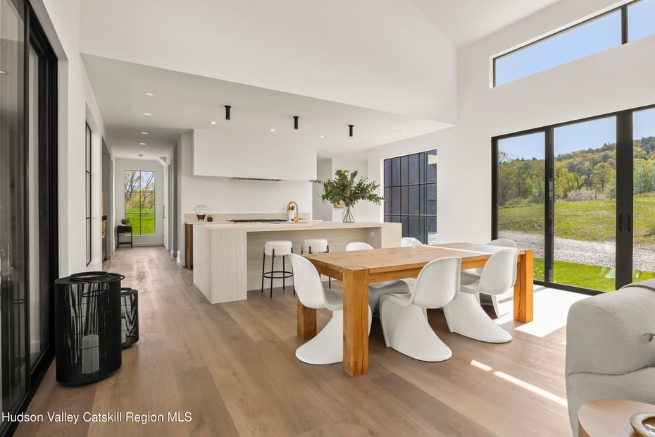 110 Mansfield Road Photo 16