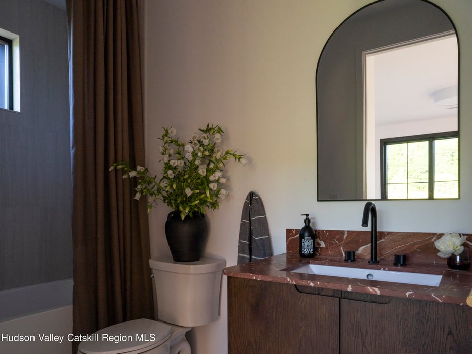 110 Mansfield Road Photo 62