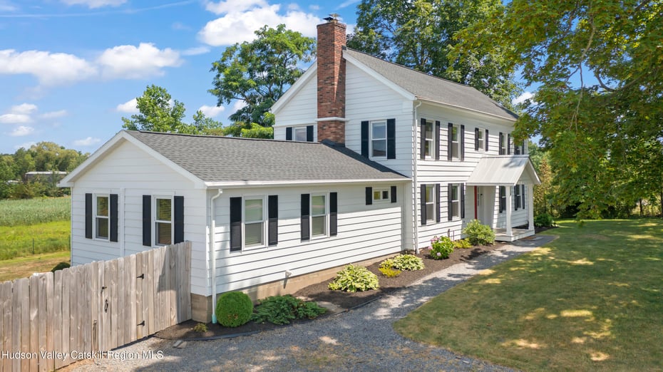 4 Lower Post Road Photo 3