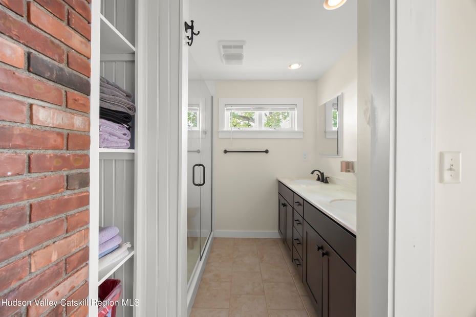 4 Lower Post Road Photo 19