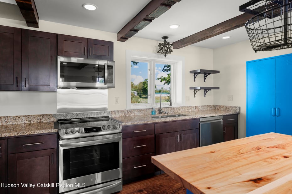 4 Lower Post Road Photo 8