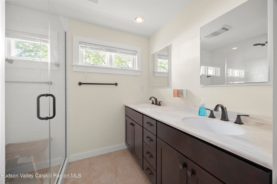 4 Lower Post Road Photo 20