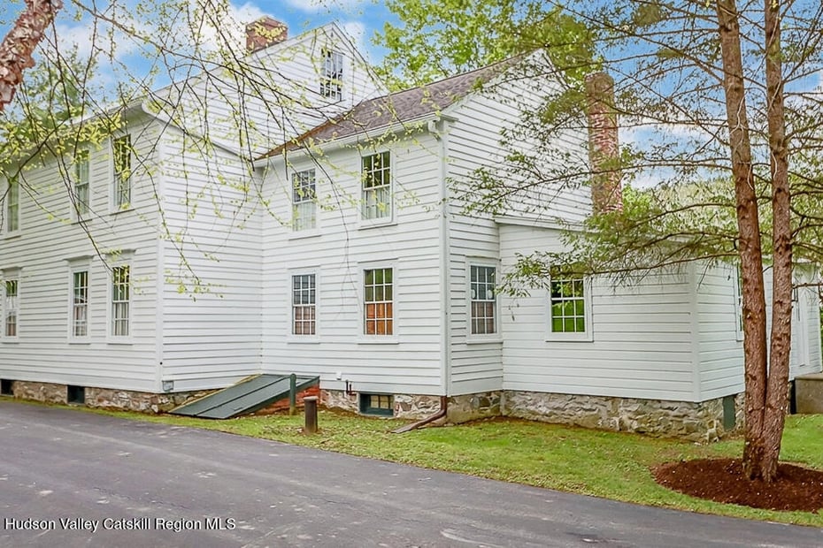 13 Elm Street Photo 4