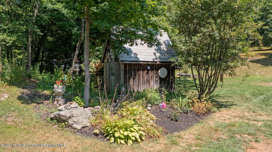 4 Greeley Road Photo 32