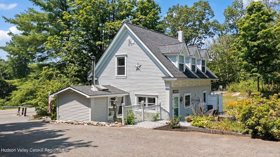 4 Greeley Road Photo 3