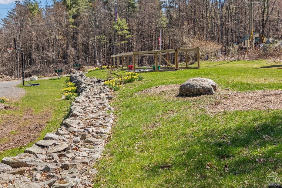 84 Hill Road Photo 20
