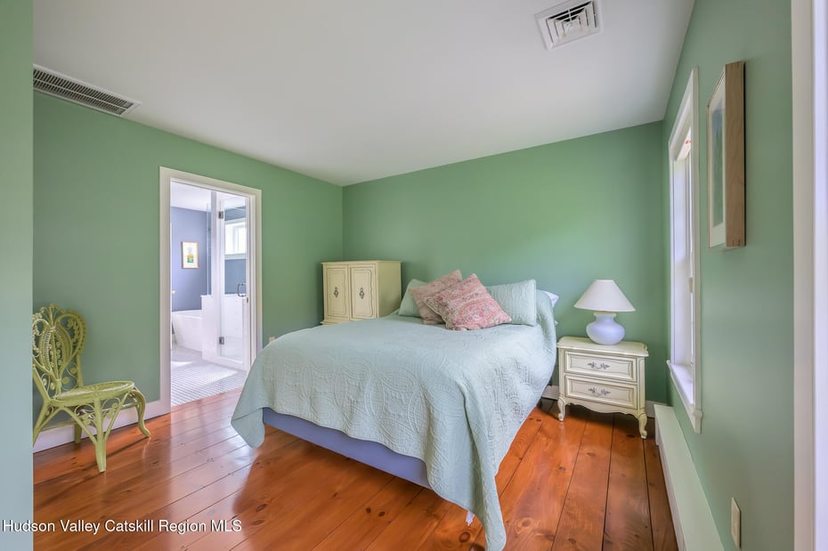 160 Beale Road Photo 32