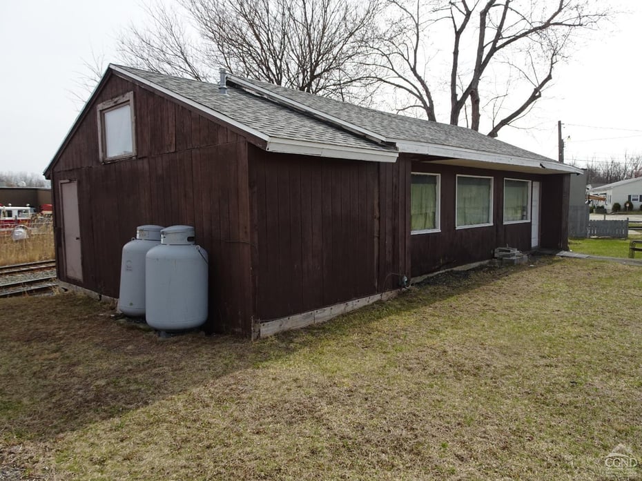 77 Ten Broeck Ave Photo 5