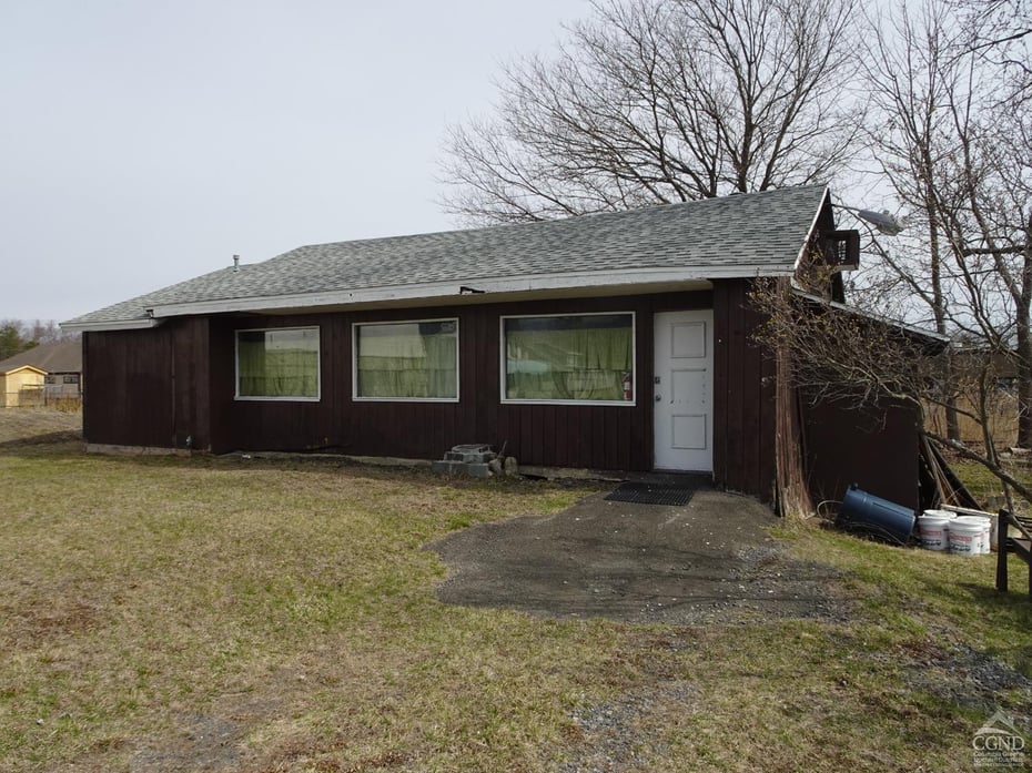 77 Ten Broeck Ave Photo 4