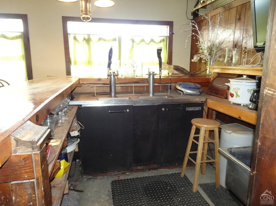 77 Ten Broeck Ave Photo 14