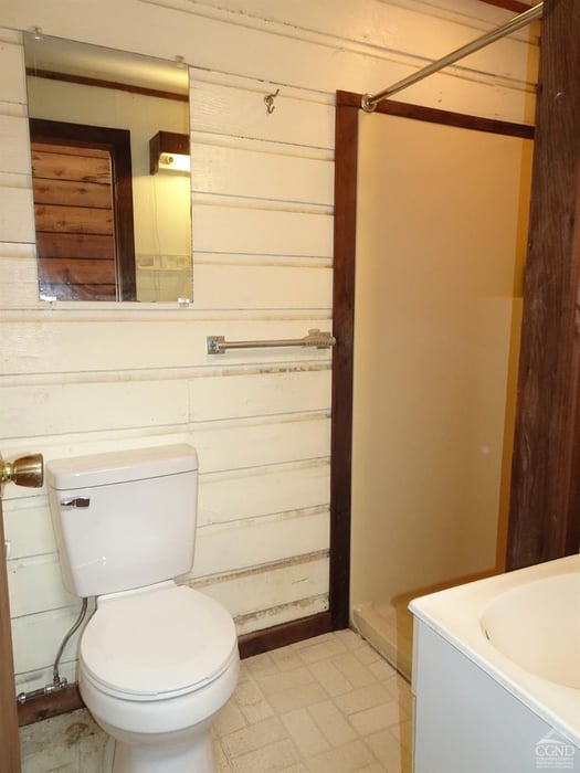 77 Ten Broeck Ave Photo 21