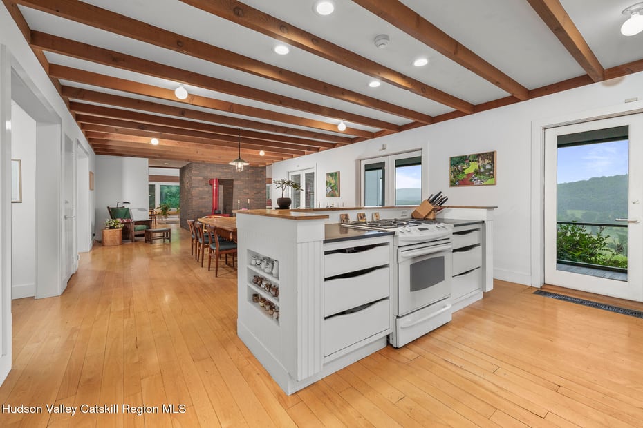 3778 New York 82 Photo 8
