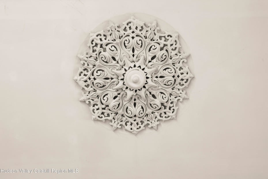 18 Broad Street Photo 18