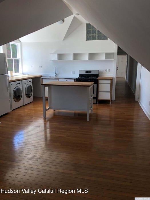 420 Warren Street Photo 24