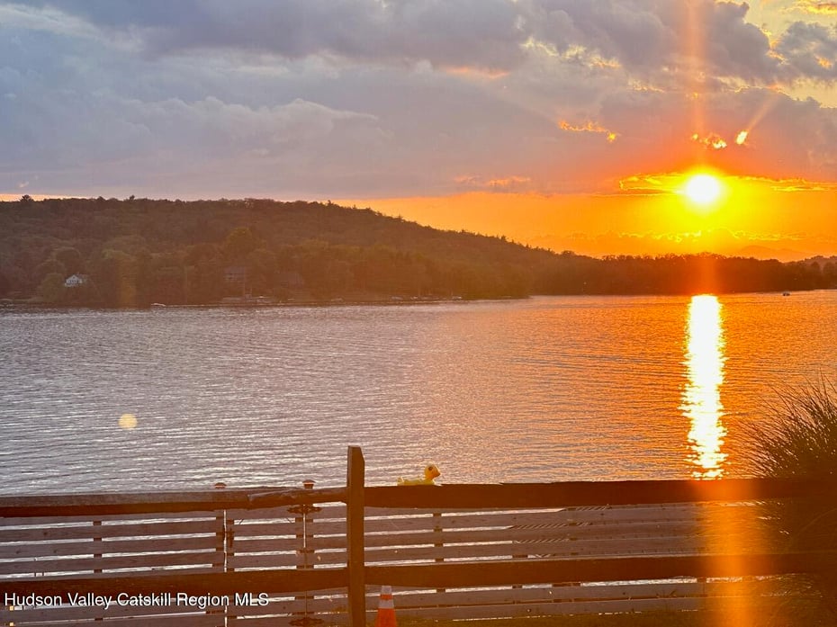 407 Lakeview Road Photo 13