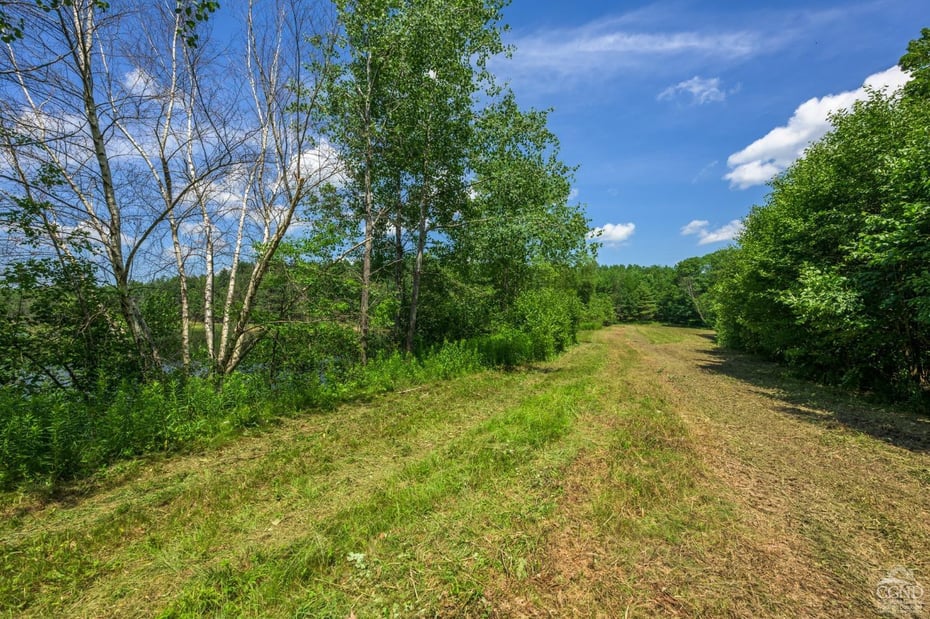 105 Norton Road Photo 9