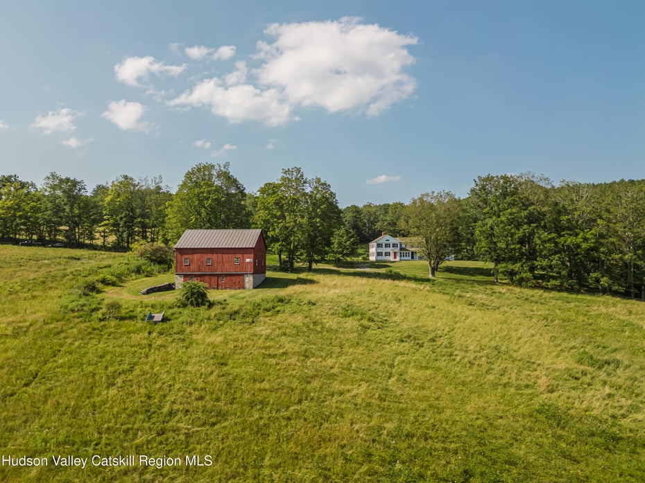 439 Kelly Road Photo 7