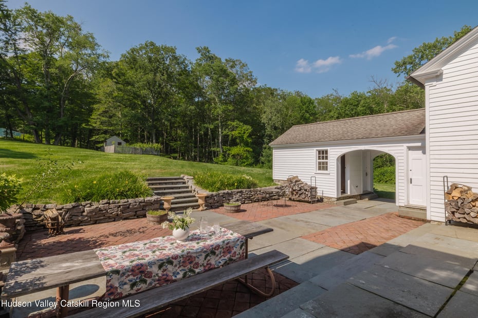 439 Kelly Road Photo 13