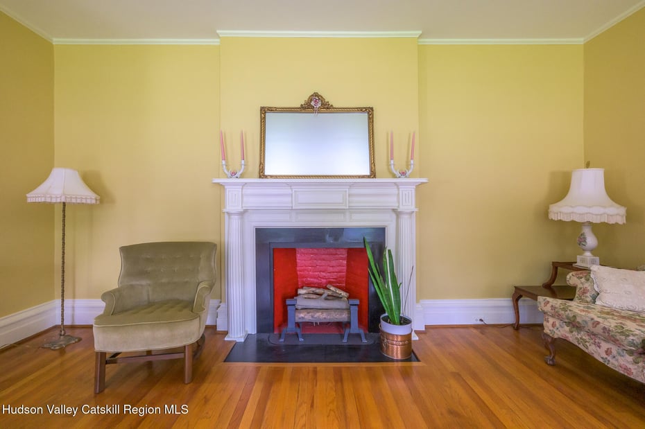 24 Albany Avenue Photo 12