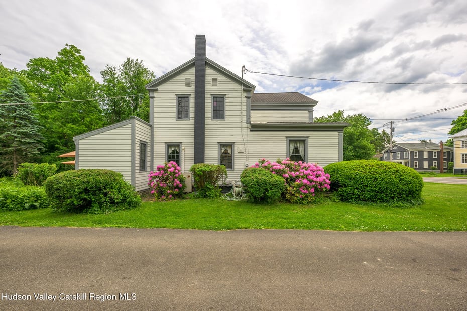 24 Albany Avenue Photo 52