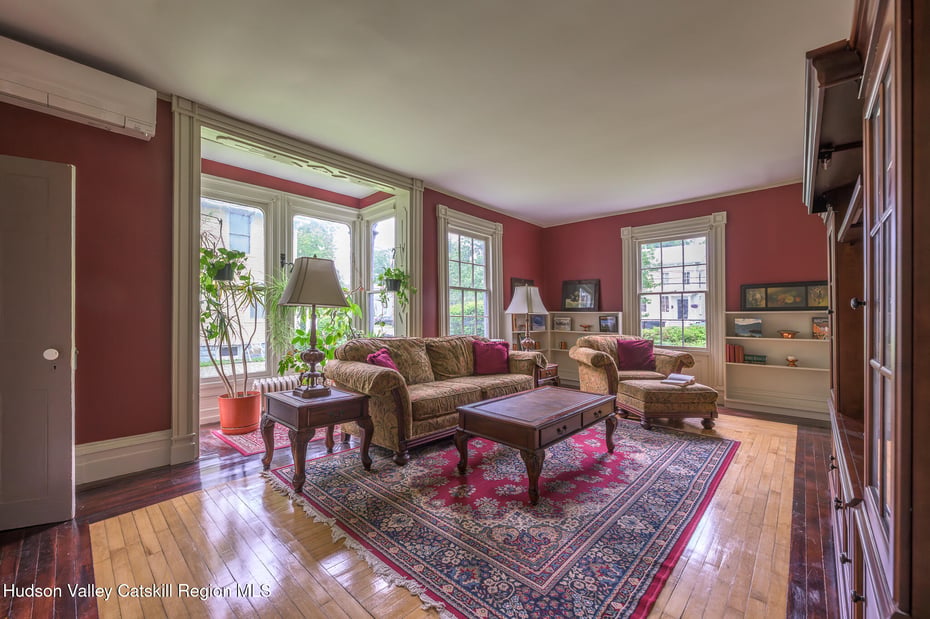 24 Albany Avenue Photo 26