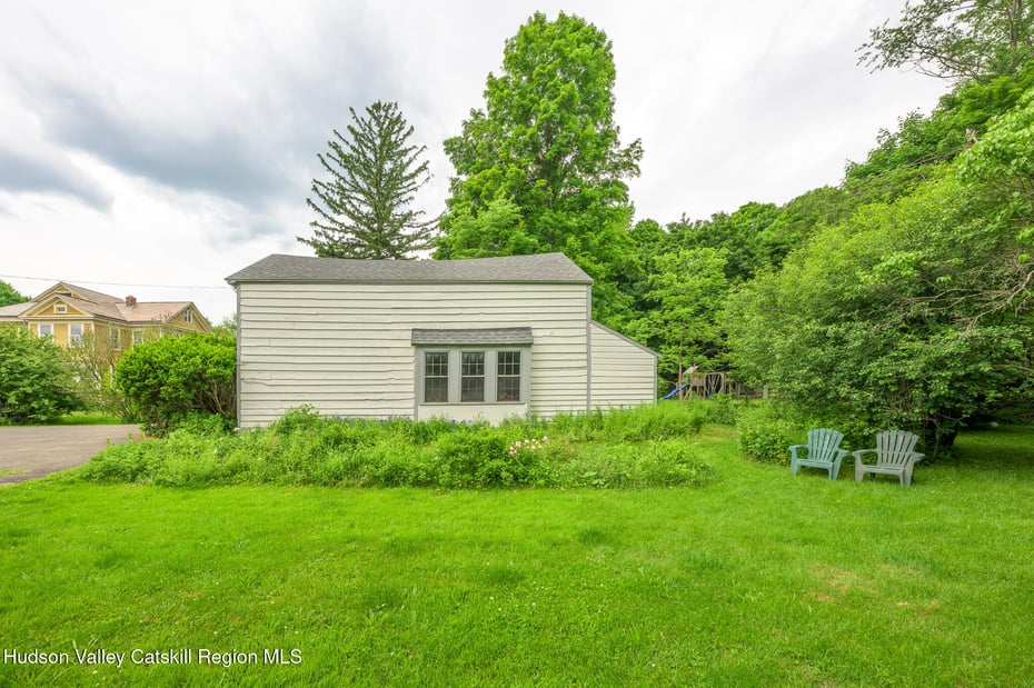 24 Albany Avenue Photo 59