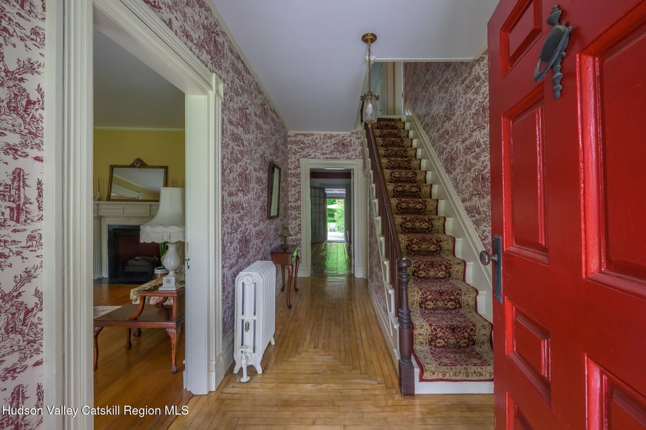 24 Albany Avenue Photo 7