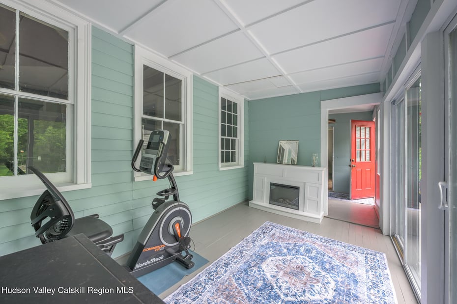24 Albany Avenue Photo 68