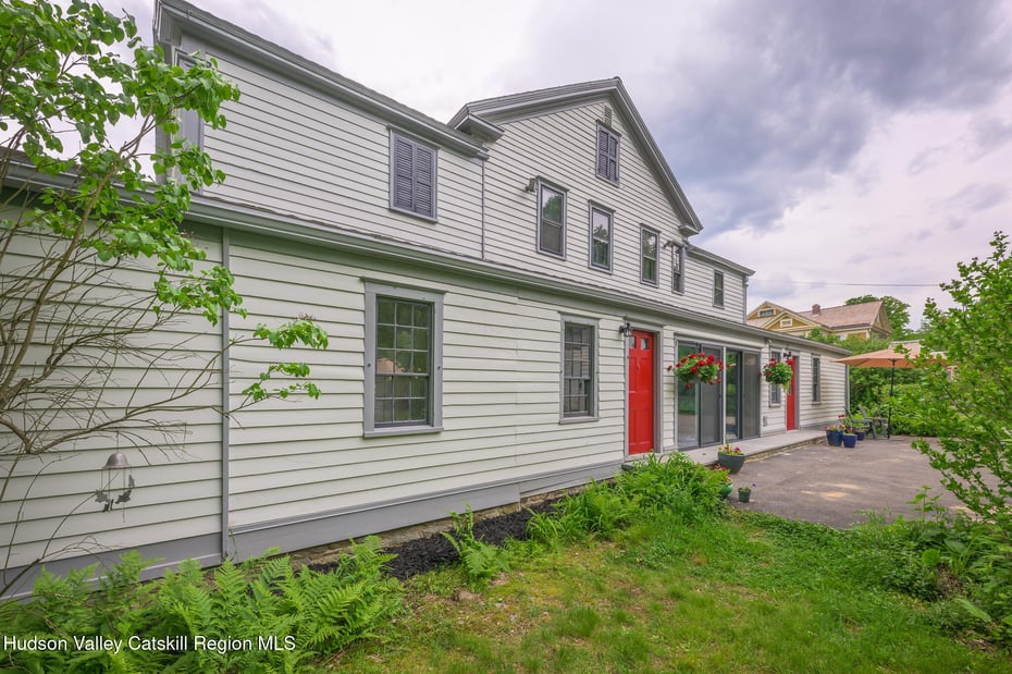 24 Albany Avenue Photo 61