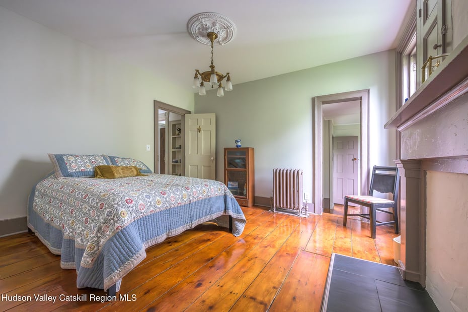 24 Albany Avenue Photo 43