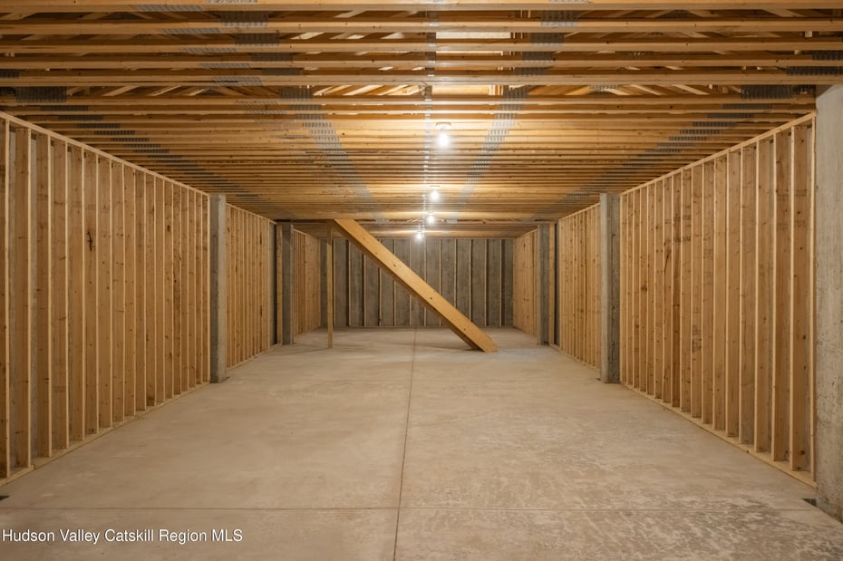 6 Broad Street Photo 7