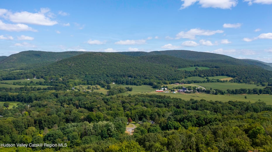 8025 Route 22 Stop 84 Photo 14