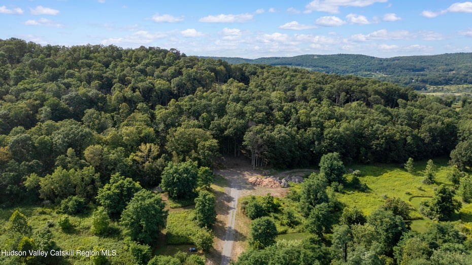 8025 Route 22 Stop 84 Photo 7