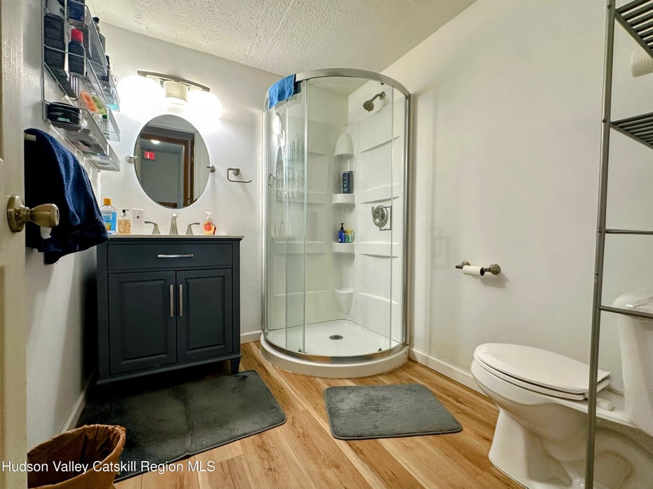 4 Delaware Avenue Photo 17