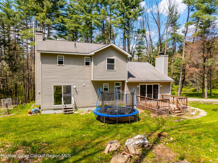 186 W Hand Hill Road Photo 4