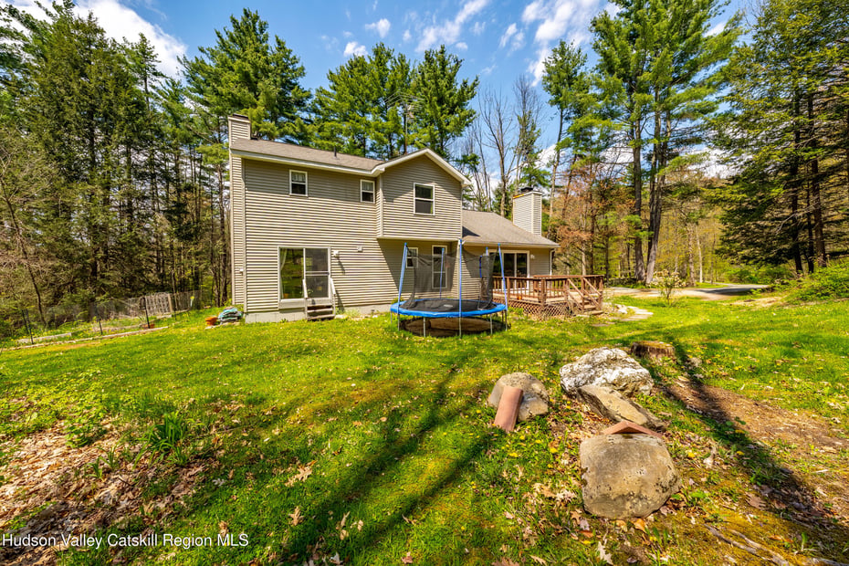 186 W Hand Hill Road Photo 6
