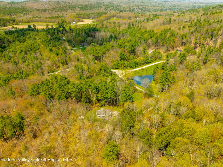 186 W Hand Hill Road Photo 14