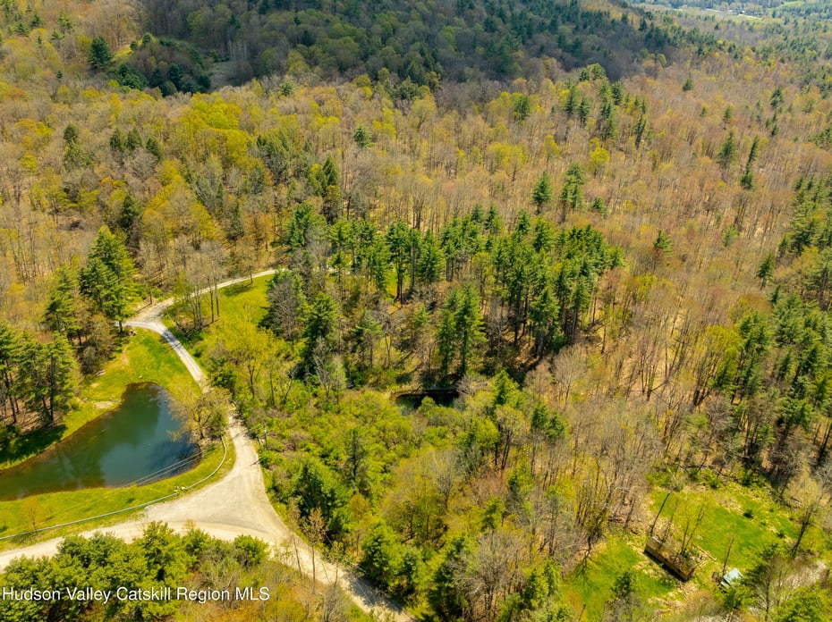186 W Hand Hill Road Photo 11