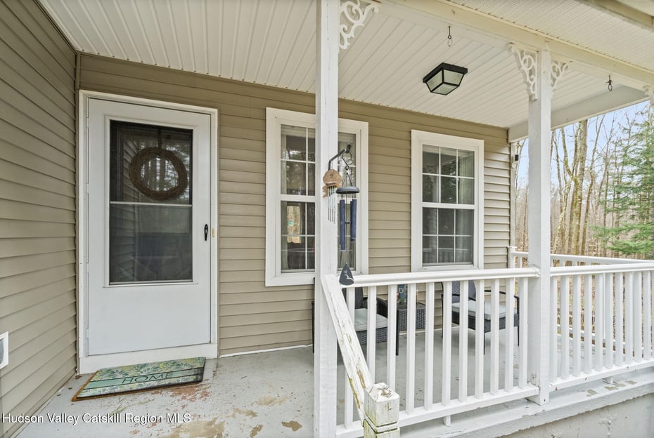 186 W Hand Hill Road Photo 2