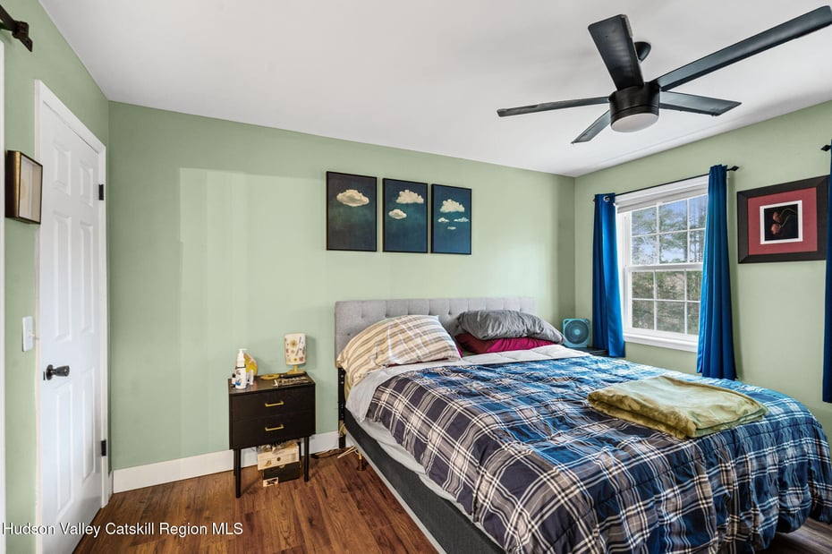 186 W Hand Hill Road Photo 21