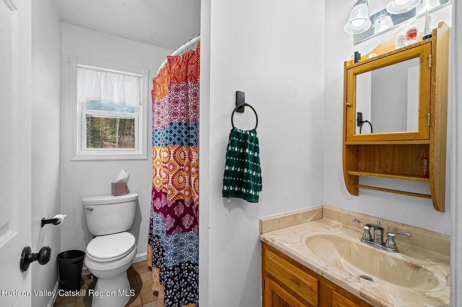 186 W Hand Hill Road Photo 19