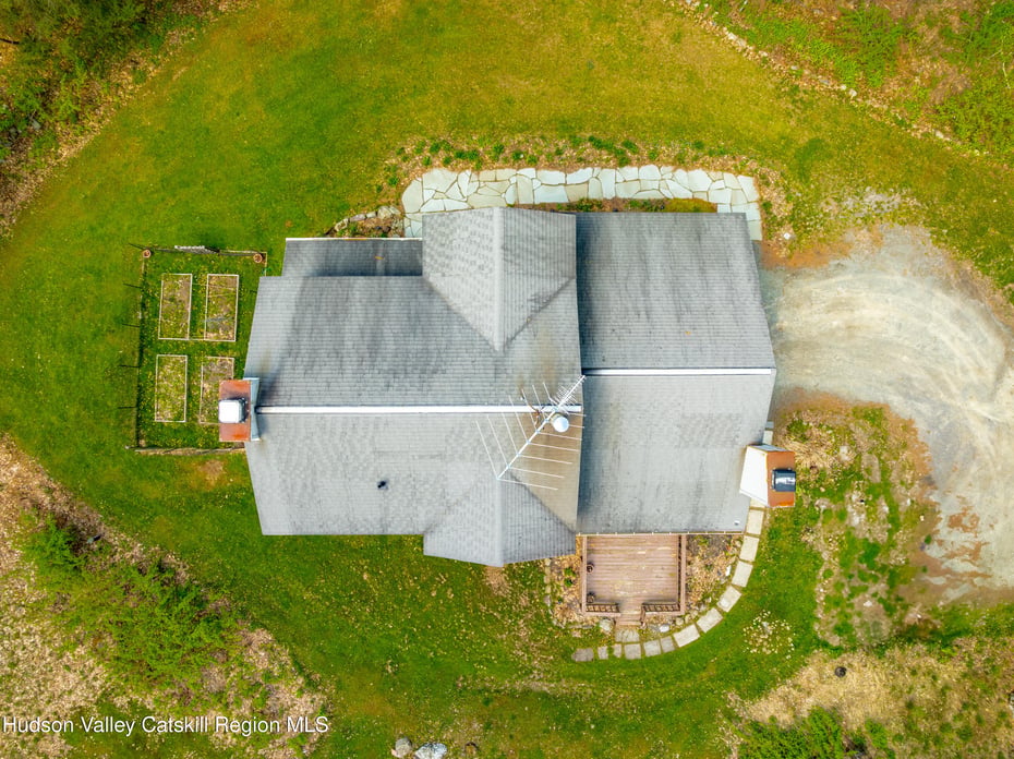 186 W Hand Hill Road Photo 7