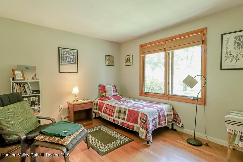 682 New York 203 Photo 15