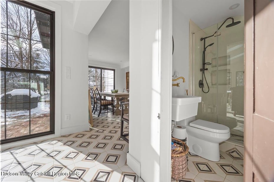 33 Broad Street Photo 13