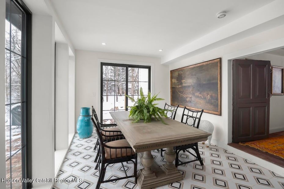 33 Broad Street Photo 12