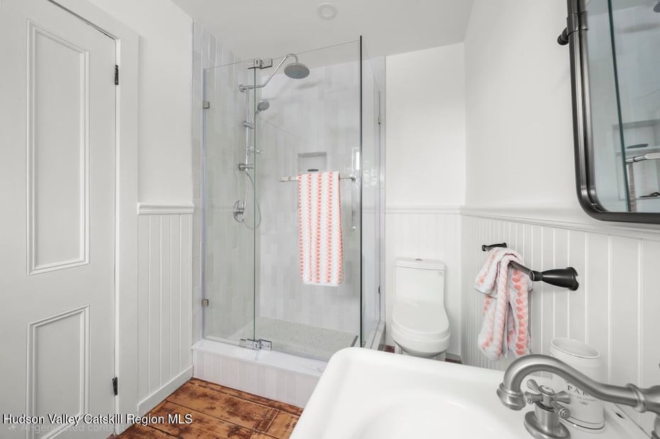 33 Broad Street Photo 34