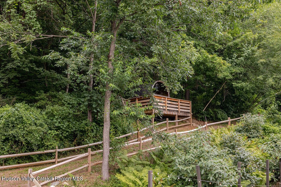 37 Catamount Road Photo 17