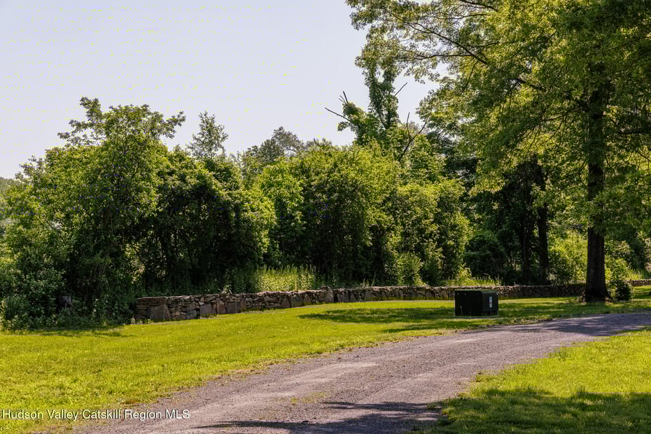 7 Old Road Photo 2